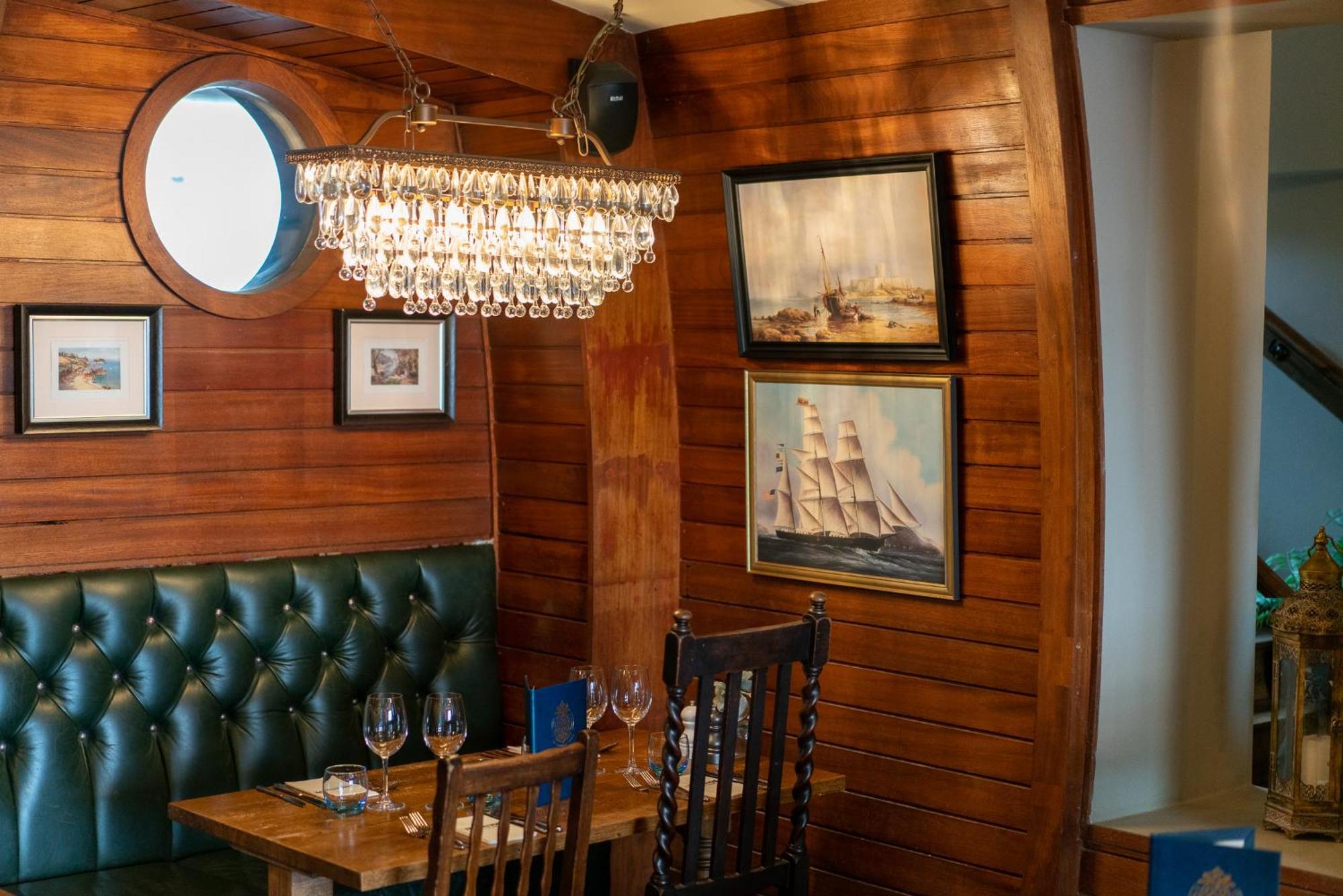 Old Court House Inn St Aubin Zewnętrze zdjęcie